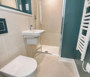 2 bedroom flat to rent - Photo 5