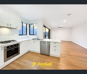 38 Innes Court, Berwick, Vic 3806 - Photo 2