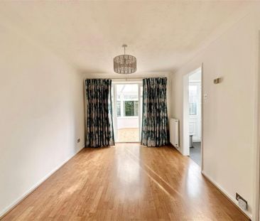 4 bedroom detached house to rent - Photo 3