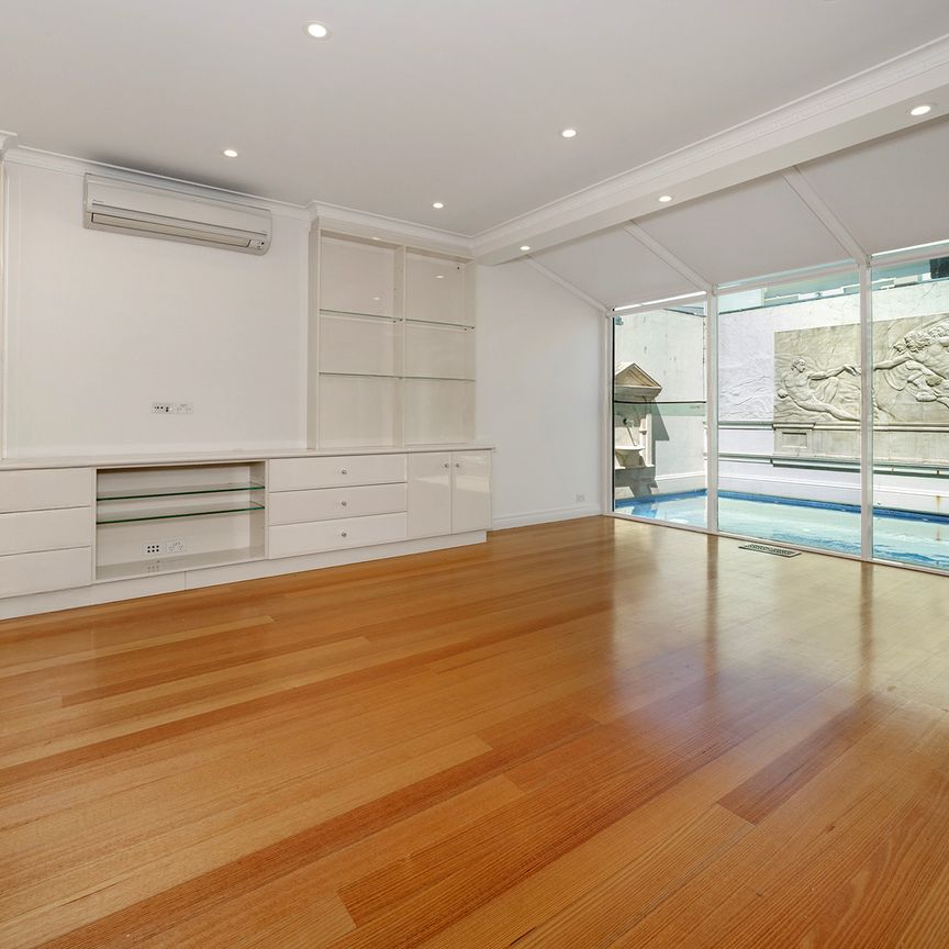 25 Lynch Street, Brighton VIC 3186 - House For Rent | Domain - Photo 1