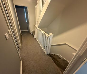 3 bedroom semi-detached house to rent - Photo 5