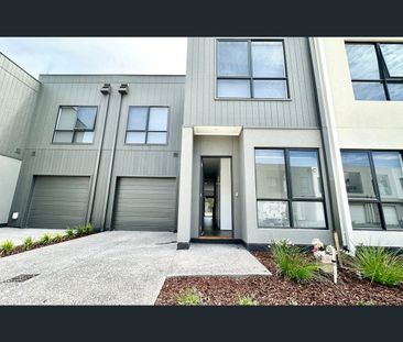 21 Limestone Drive, Berwick, Vic 3806 - Photo 4