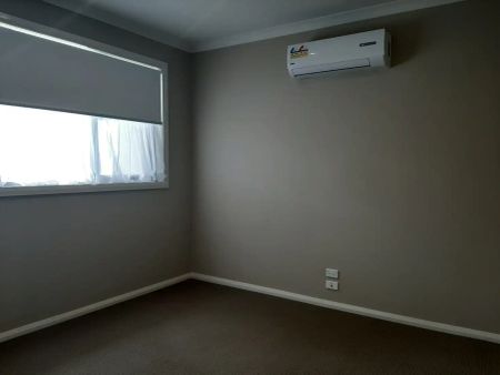 “Two Bedroom Townhouse” - Photo 5