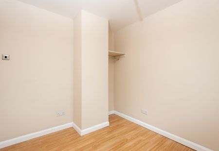 Lound Road, Sheffield, S9 - Photo 3