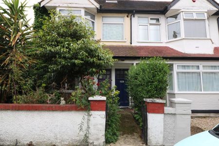 3 bedroom maisonette to rent - Photo 4