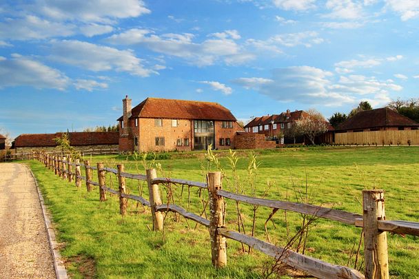 Brooklands Barn Tylers Lane, Horney Common, Uckfield, Uckfield, TN22 3EJ - Photo 1