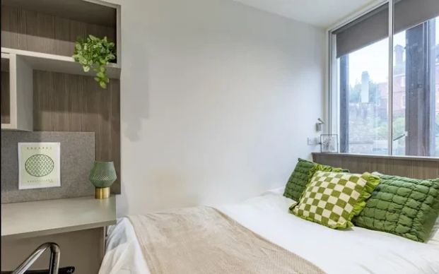 Premium 2 Bed Apartment - Photo 1