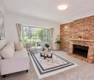 Ideal Family Home - Photo 3