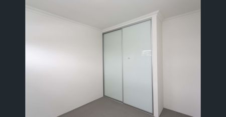 2 bedrooms, 1 bathrooms, 1 car-bay - Photo 2