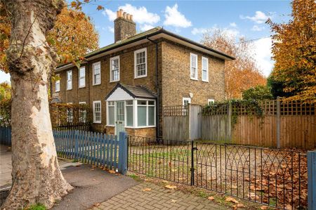 3 bedroom end of terrace house to rent - Photo 3