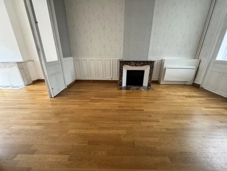 Location Appartement 3 pièces 90 m2 à Saint-Quentin - Photo 3