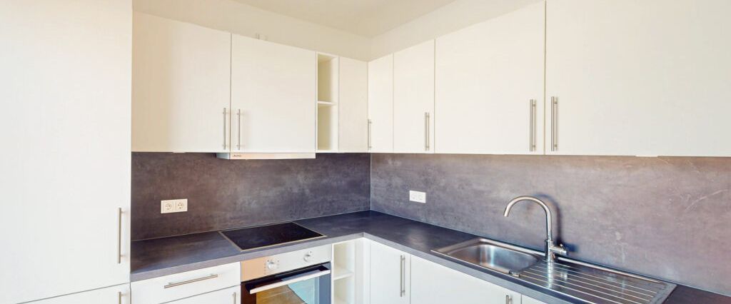 JETZT anmieten! Großzügige 4-Zimmer-Wohnung mit EBK und zwei Bädern - Photo 1