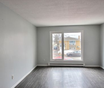 3 22, 8th Street, Moncton, NB, E1C 6K7, Canada - Photo 1