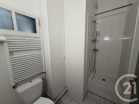 Location Appartement 2 pièces 31m² CHATEAUROUX 36000 - Photo 3