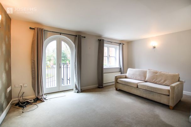 Greenmount Close - Photo 1