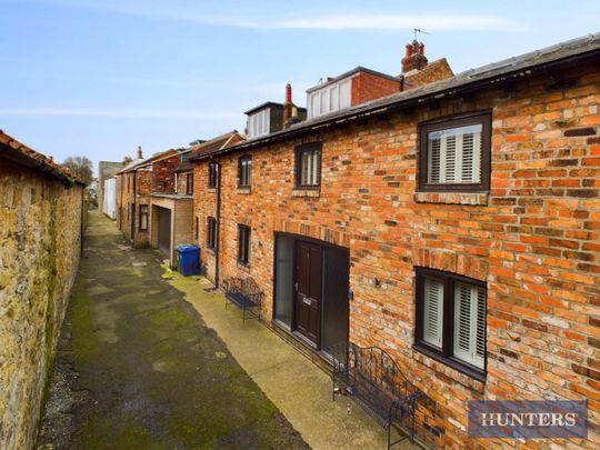 Clayhouse Yard, Mitford Street, Filey - Photo 1