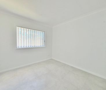 Brand New! - Photo 3