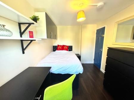 21 Montfort Close, UKC - Photo 4