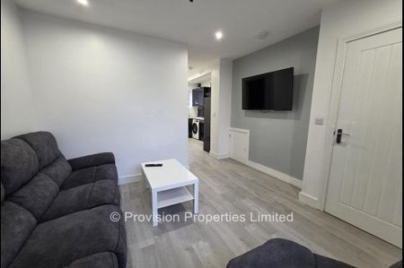 3 Bedroom Houses in Burley - Photo 2