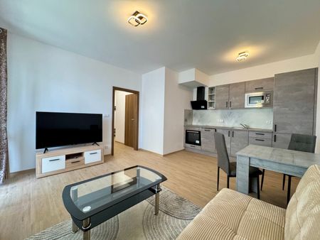 Pronájem bytu 2+kk 54 m², Dašice - Fotografie 3