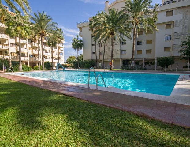 Apartment - Torremolinos (La Carihuela) - Photo 1