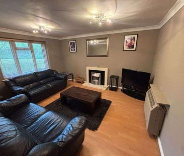 Ronald Court, Oakwood Road, Bricket Wood, St. Albans, Hertfordshire... - Photo 4