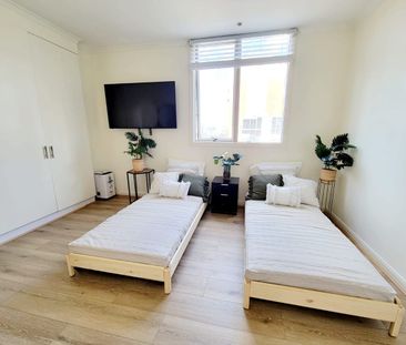 Two-bedroom Fully Furnished City central - Beautiful views - Photo 6