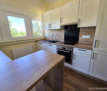 Top-saniert & bezugsbereit – Stilvolle Obergeschosswohnung mit Balk... - Foto 1