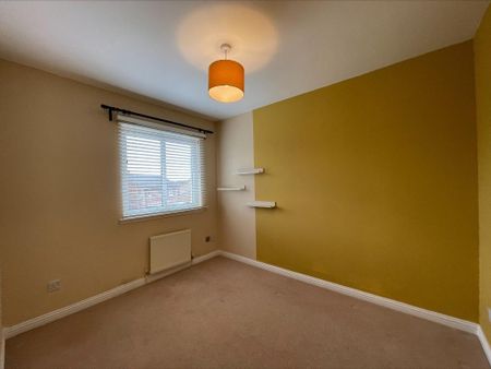 2 bedroom terraced house to rent - Photo 4