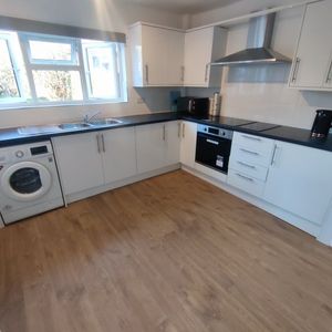 Room in a Shared Flat, De Frene Road, SE26 - Photo 2