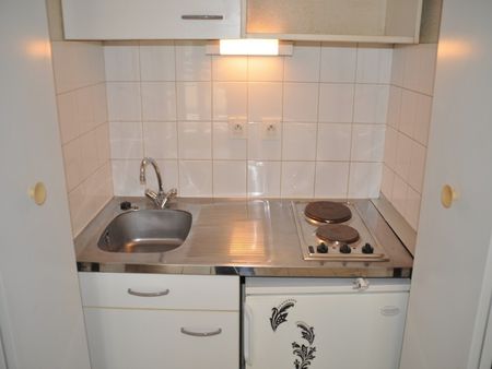 Appartement - 1 pièce - Jaude/Banque de France - Photo 2