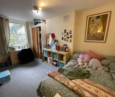 3 bedroom flat to rent - Photo 5