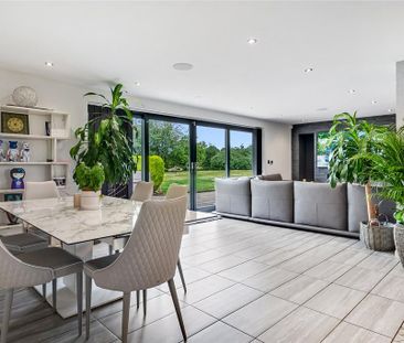 4 bedroom detached house to rent - Photo 4