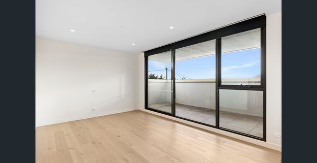 APARTMENTS WELL ABOVE YOUR AVERAGE RENTAL. * WITH ALL UTILITIES INCLUDED - Photo 1