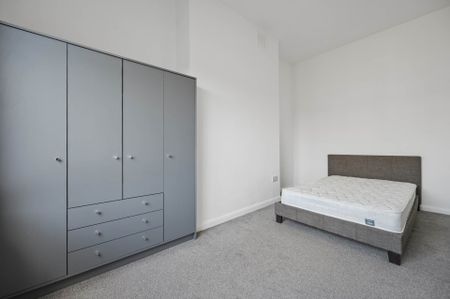 Price £514 pw - Available 26/04/2026 - Furnished - Photo 4