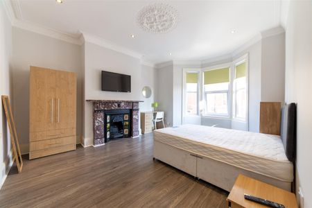 3 bed flat to rent in Hazelwood Avenue, Jesmond, NE2 - Photo 5