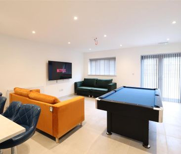 7 bedroom end of terrace house to rent - Photo 1