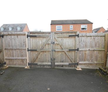 3 bedroom terraced house to rent - Photo 6