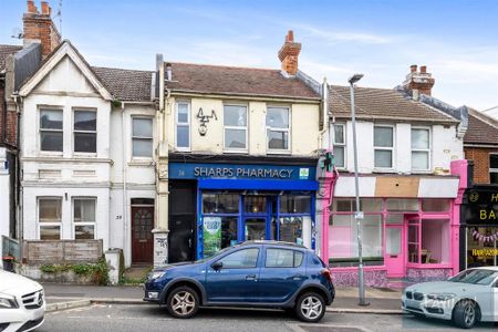 3 bedroom apartment to rent - Photo 2