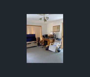 Comfortable Living in Convenient Location - Photo 2