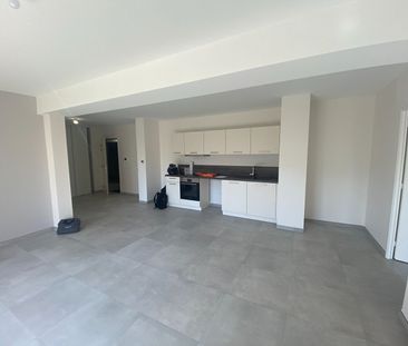 Location Appartement 3 pièces 69m² - Photo 4