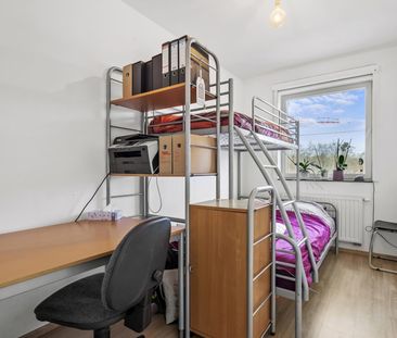 Tweeslaapkamer appartement met ruim terras in centrum Lokeren - Foto 4