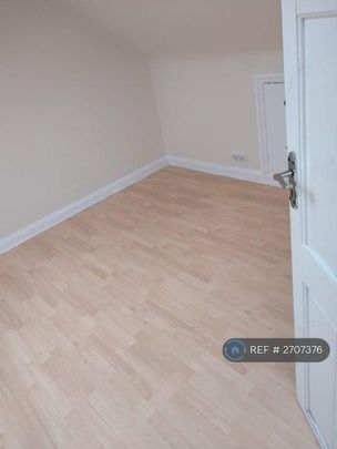 3 bedroom maisonette to rent - Photo 1