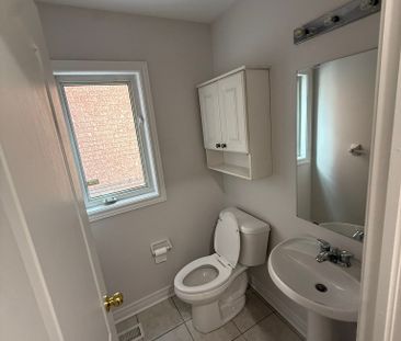 For Lease - 121 Wharnsby Drive, Toronto, Ontario - Photo 4