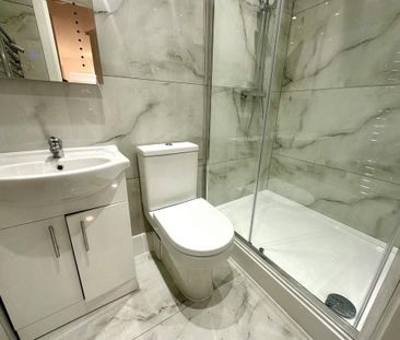 4 bedroom terraced house to rent - Photo 6