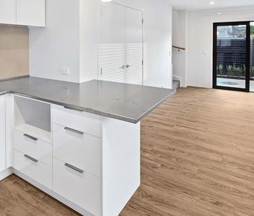 Silverstream Living - Photo 4