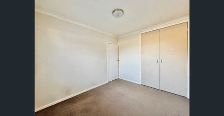 TWO BEDROOM HOME IN PRIME LOCATION - Photo 2