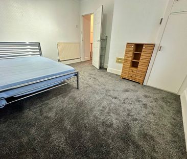 Wroxham Road, Poole - Photo 4