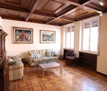 Centre-Ghetto: Semi Furnished 3 Bedroom, 2 bath, spacious living ro... - Photo 1