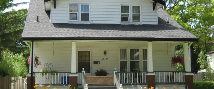 219 Stuart St | 219 Stuart St, Sarnia - Photo 1